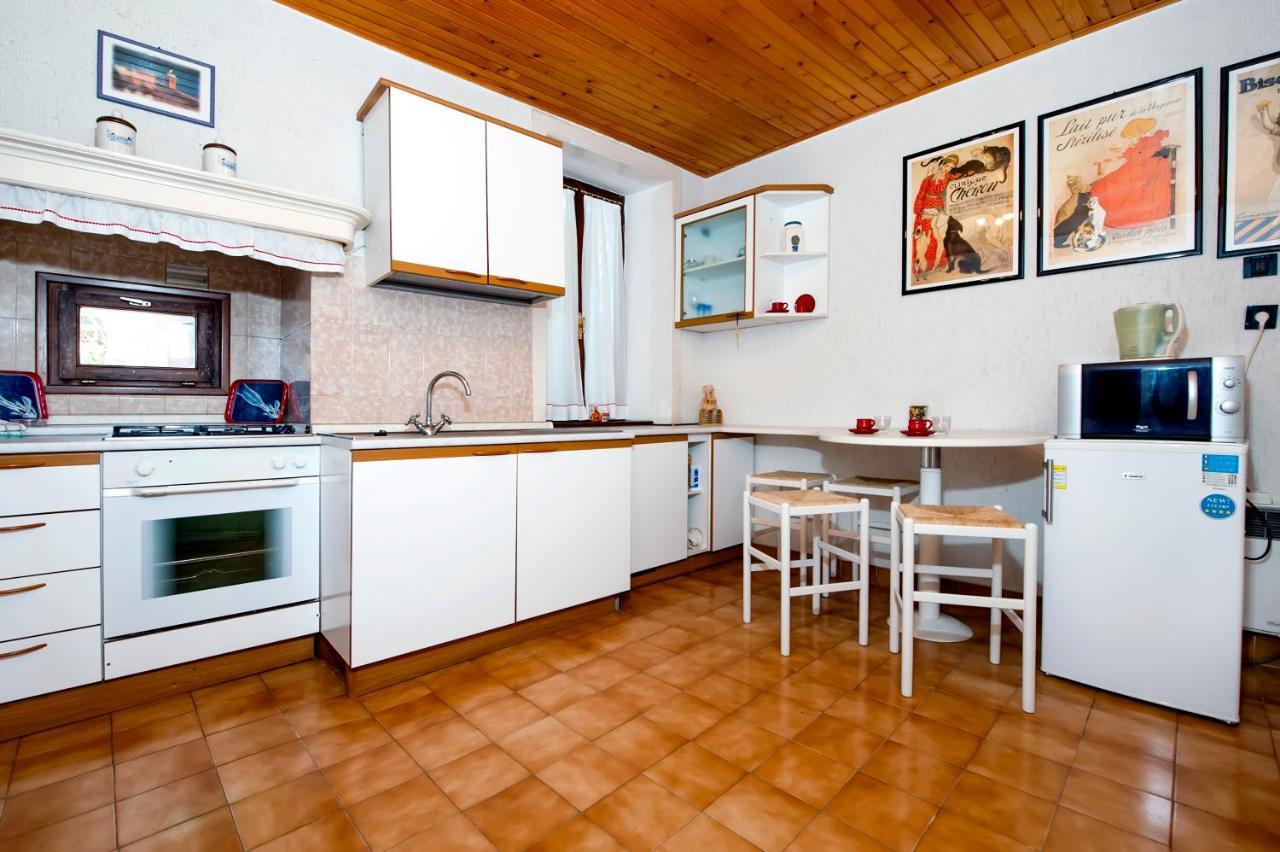 רוביני Carera Seaview Apartments מראה חיצוני תמונה