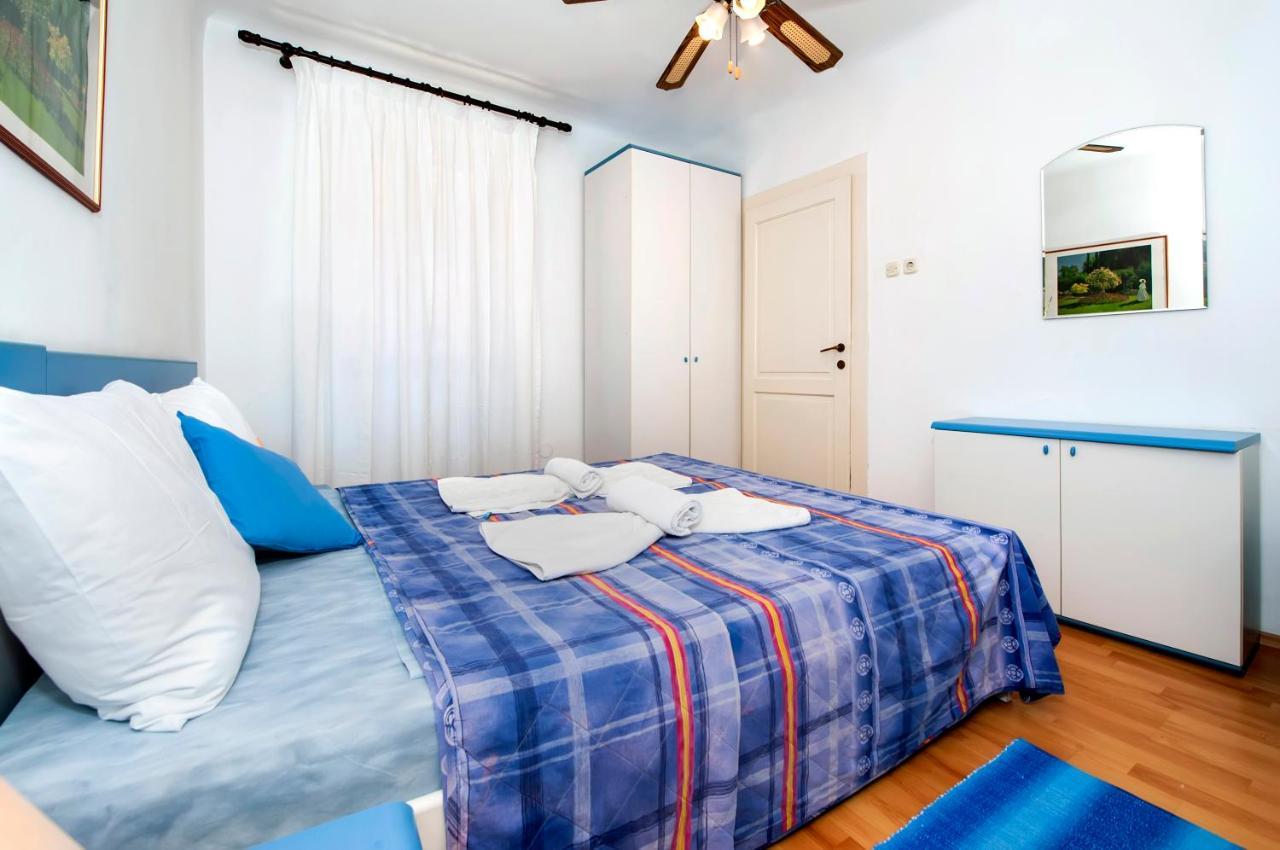 רוביני Carera Seaview Apartments מראה חיצוני תמונה