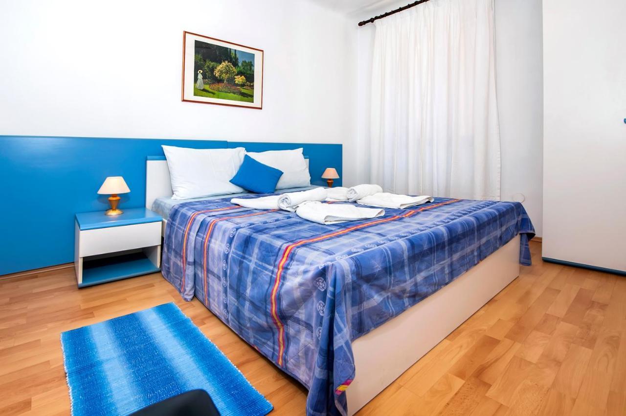רוביני Carera Seaview Apartments מראה חיצוני תמונה