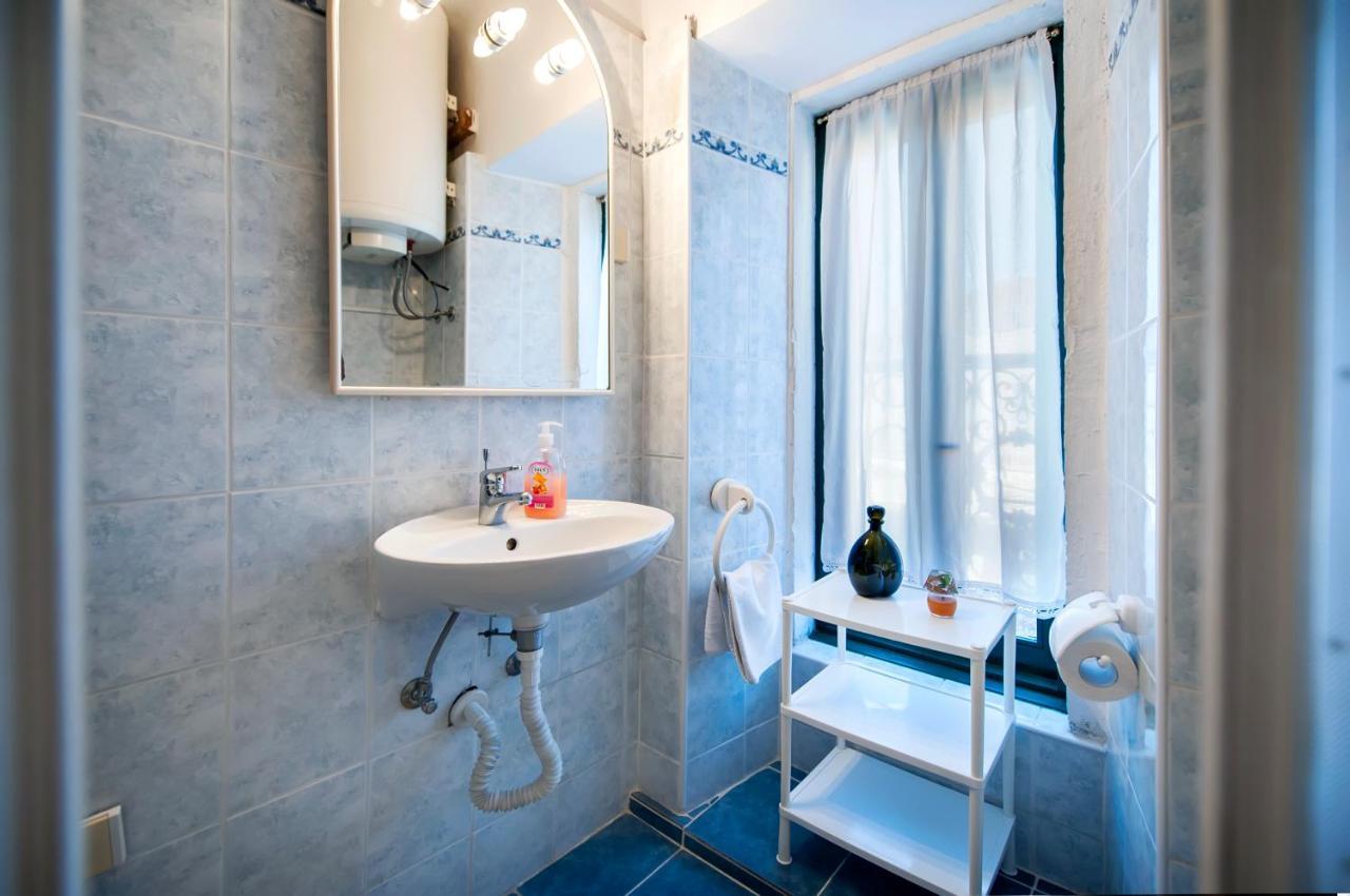 רוביני Carera Seaview Apartments מראה חיצוני תמונה